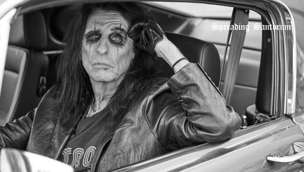 Alice Cooper Net Worth: Breakout Moments in Alice Cooper's Career