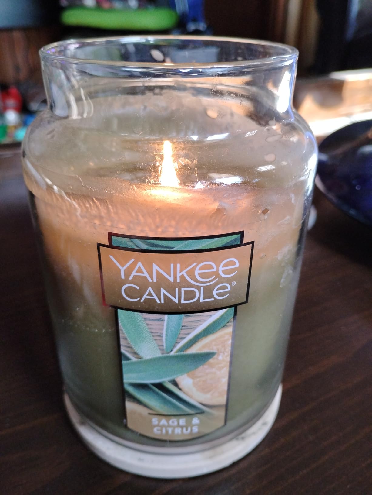 Yankee Candle Clean Cotton Scented, Large 22oz Jar Candle with Premium Paraffin-Grade Wax, Long Burn Time, Ideal for Gifts and Home Decor - Customer Photo 1