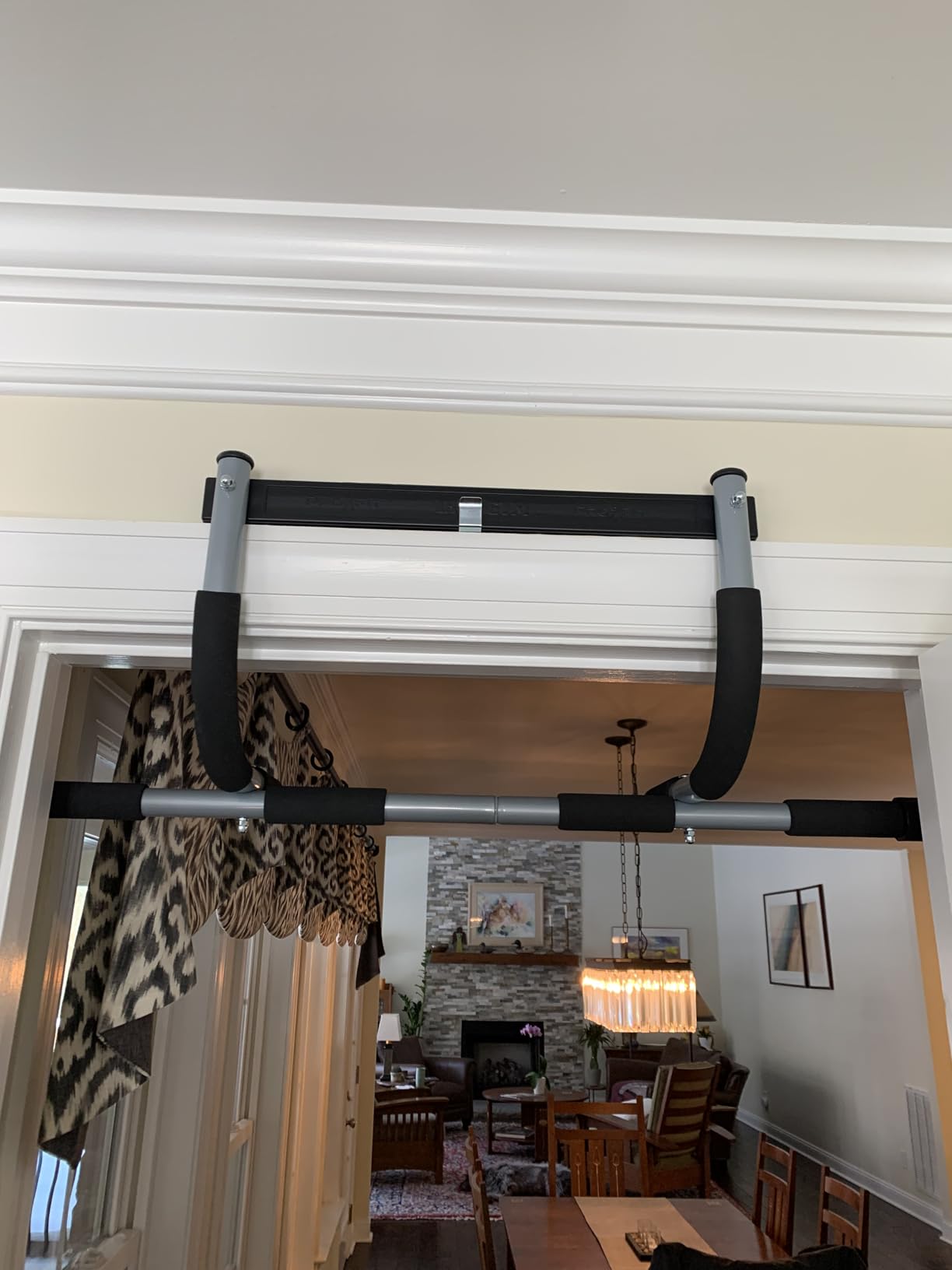 Iron Gym Pull-Up Bar - Total Upper Body Workout Bar for Doorway, Adjustable Width Locking, No Screws Portable Door Frame Horizontal Chin-up Bar, Fitness Exercise Customer Review Iron Gym Pull-Up Bar - Total Upper Body Workout Bar for Doorway, Adjustable Width Locking, No Screws Portable Door Frame Horizontal Chin-up Bar, Fitness Exercise - Customer Photo 1