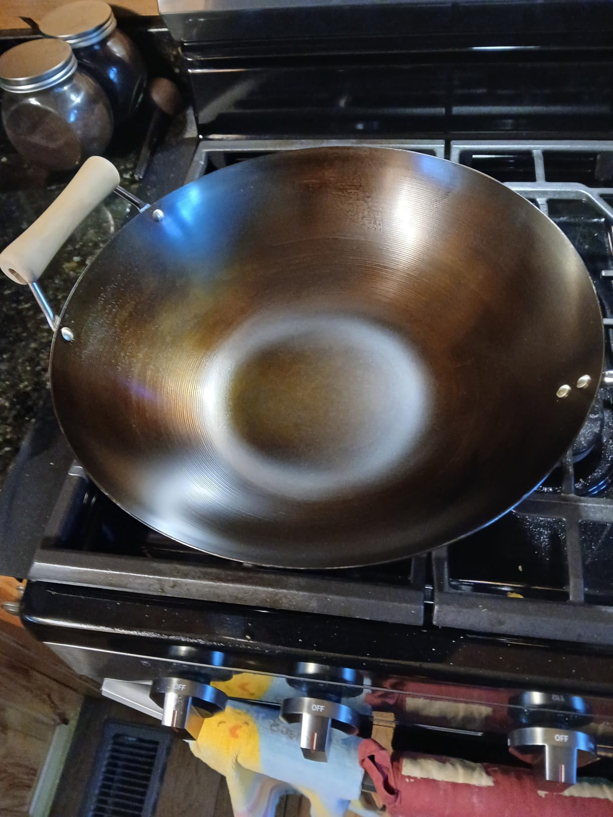 JOYCE CHEN Classic Series 14-Inch Carbon Steel Wok with Birch Handles Customer Review JOYCE CHEN Classic Series 14-Inch Carbon Steel Wok with Birch Handles - Customer Photo 1