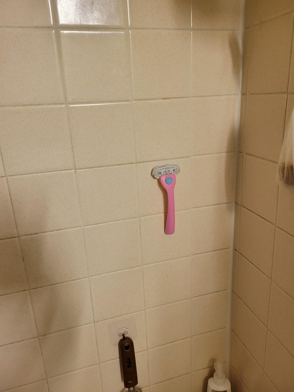 Gillette Venus Sensitive Women's Disposable Razors - Single Package of 3 Razors - Customer Photo 2