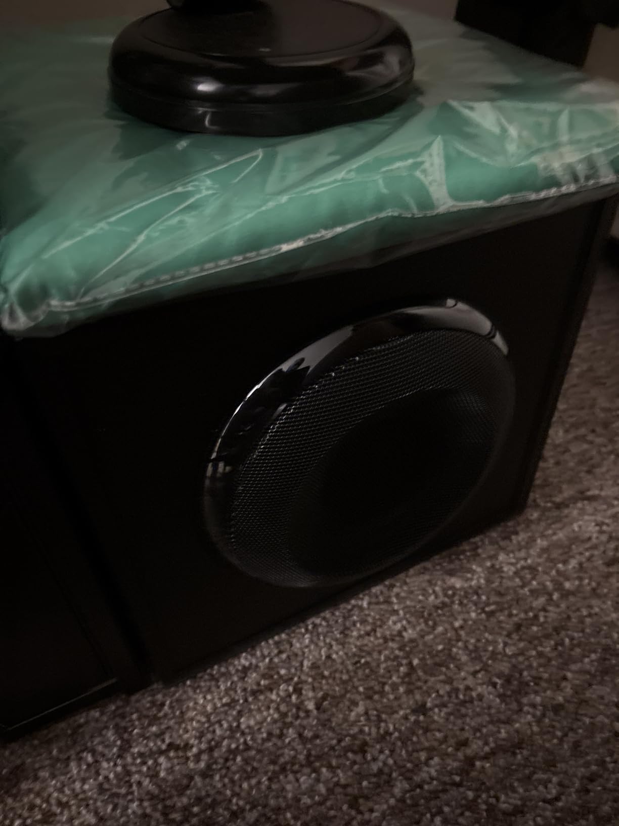 Logitech Z623 400 Watt Home Speaker System, 2.1 Speaker System - Black Customer Review Logitech Z623 400 Watt Home Speaker System, 2.1 Speaker System - Black - Customer Photo 2