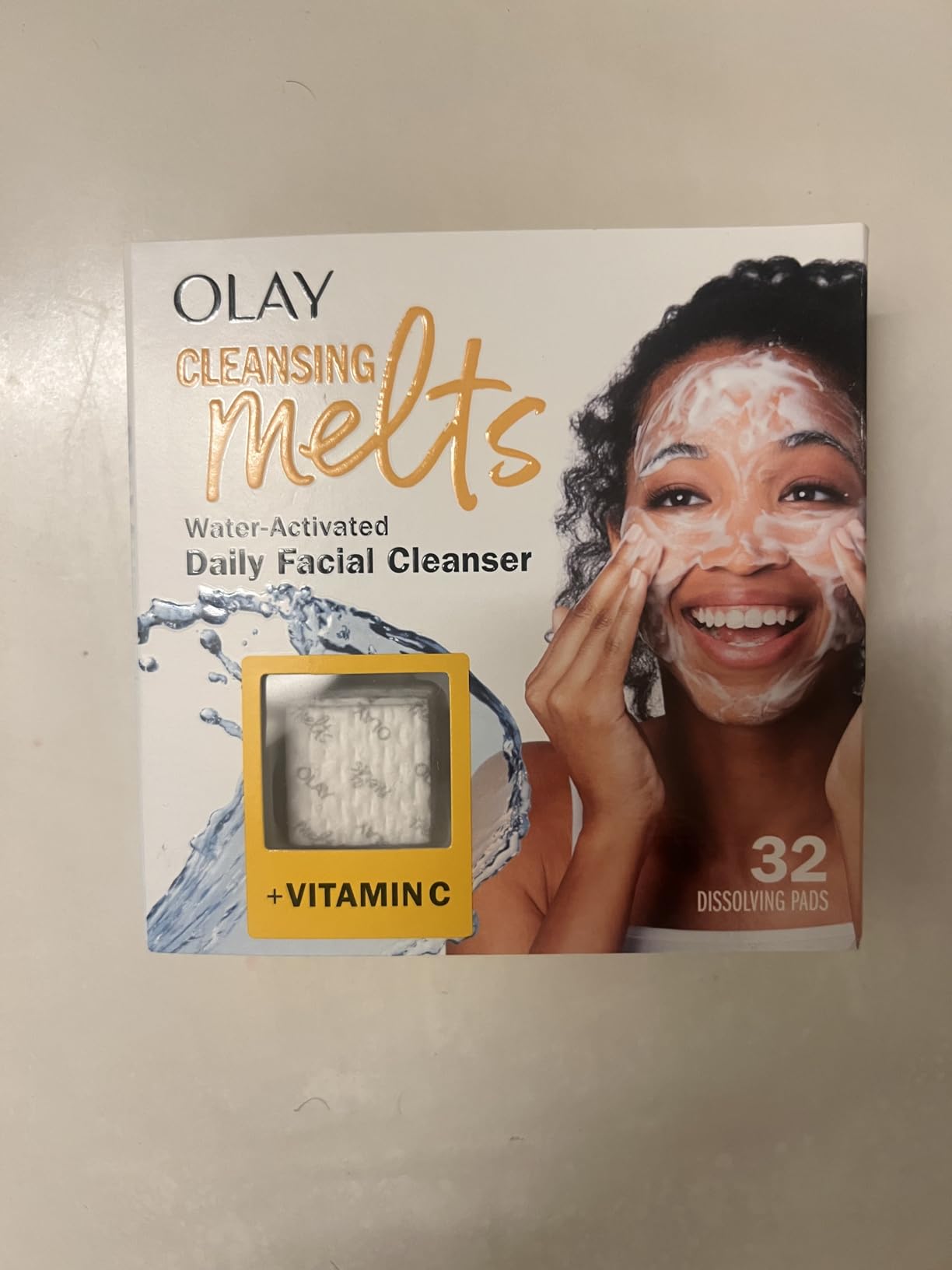 Olay Makeup Remover Wipes, Daily Facials Hydrating Face Cleanser for Normal to Dry Skin, Alcohol & Fragrance Free, Soft Face Wash Towels, Travel Essentials for Women, Convenient Dry Cloths, 66 ct Customer Review Olay Makeup Remover Wipes, Daily Facials Hydrating Face Cleanser for Normal to Dry Skin, Alcohol & Fragrance Free, Soft Face Wash Towels, Travel Essentials for Women, Convenient Dry Cloths, 66 ct - Customer Photo 2