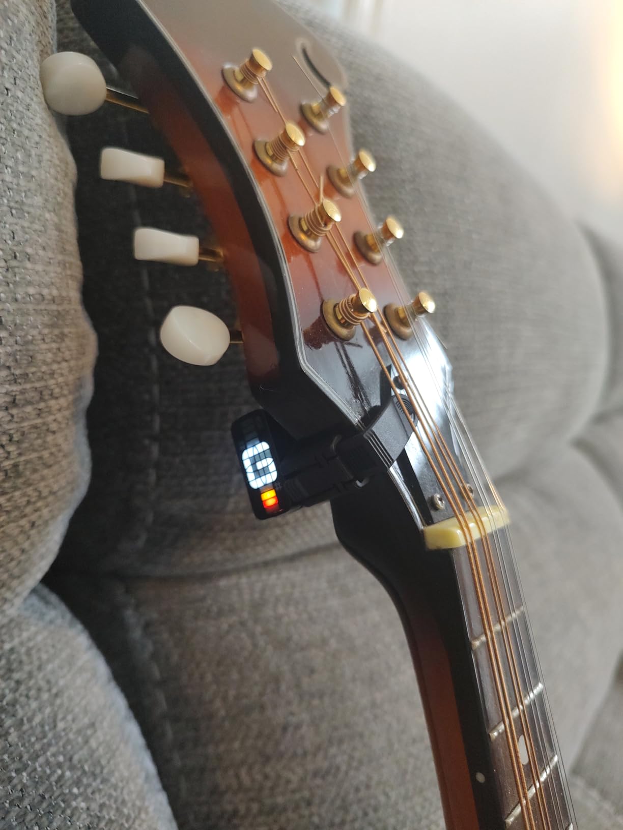 D'Addario Guitar Tuner - Micro Headstock Tuner Customer Review D'Addario Guitar Tuner - Micro Headstock Tuner - Customer Photo 1