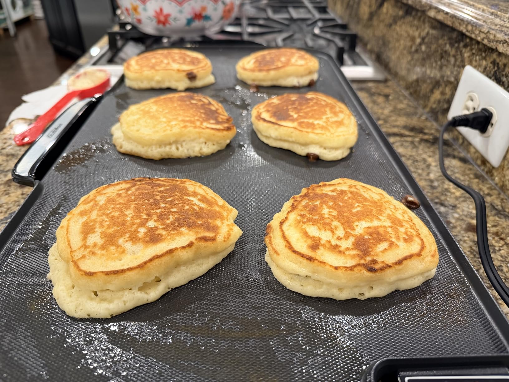 Presto 07061 22-Inch Electric Ceramic Griddle customer photo 2