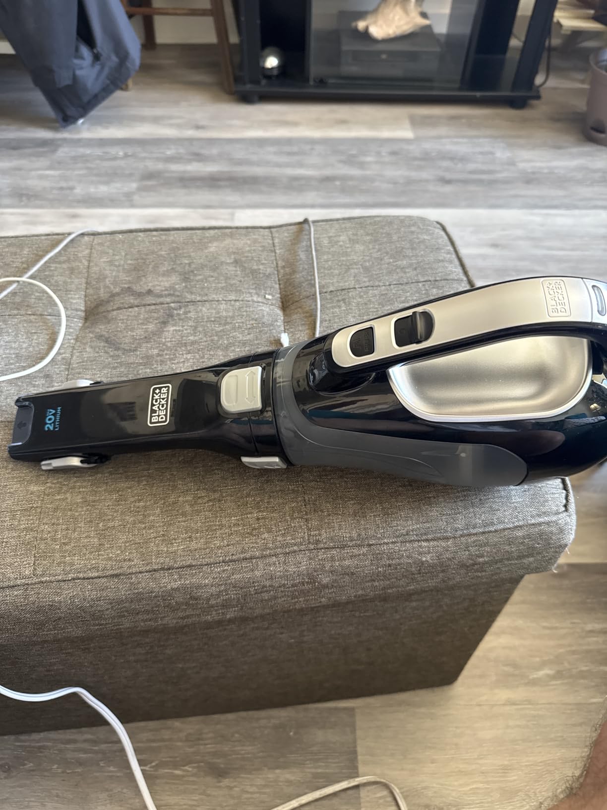 BLACK+DECKER dustbuster 20V Hand Vacuum Cordless Rechargeable, Car Vacuum Portable, Powerful Suction AdvancedClean Hand Vac with Extendible Crevice Tool, Flip-Up Brush and Charging Base (BDH2000L) customer photo 1