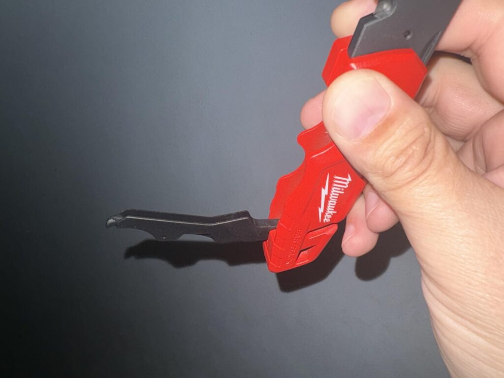 Milwaukee Electric Tool 48-22-1502 Fastback Knife/Storage Customer Review Best Utility Knife