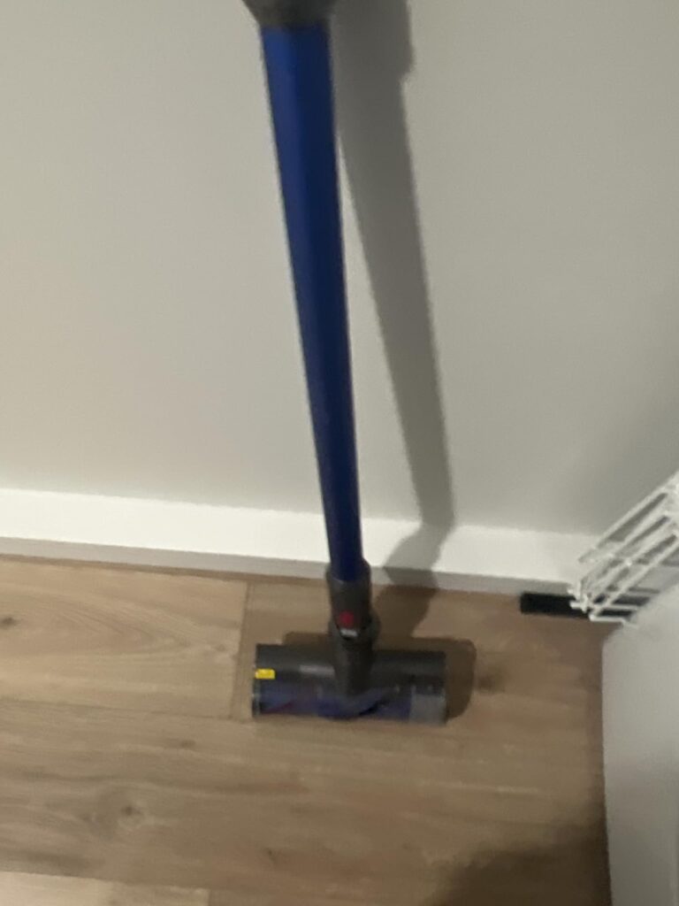 Dyson V11 Origin Cordless Vacuum, 185AW, 3 Power Modes, Up to 60 Minutes,² Deep Cleans Hard Floors and Carpets, Detangles pet Hair, Converts to Handheld Customer Review Best Cordless Stick Vacuum
