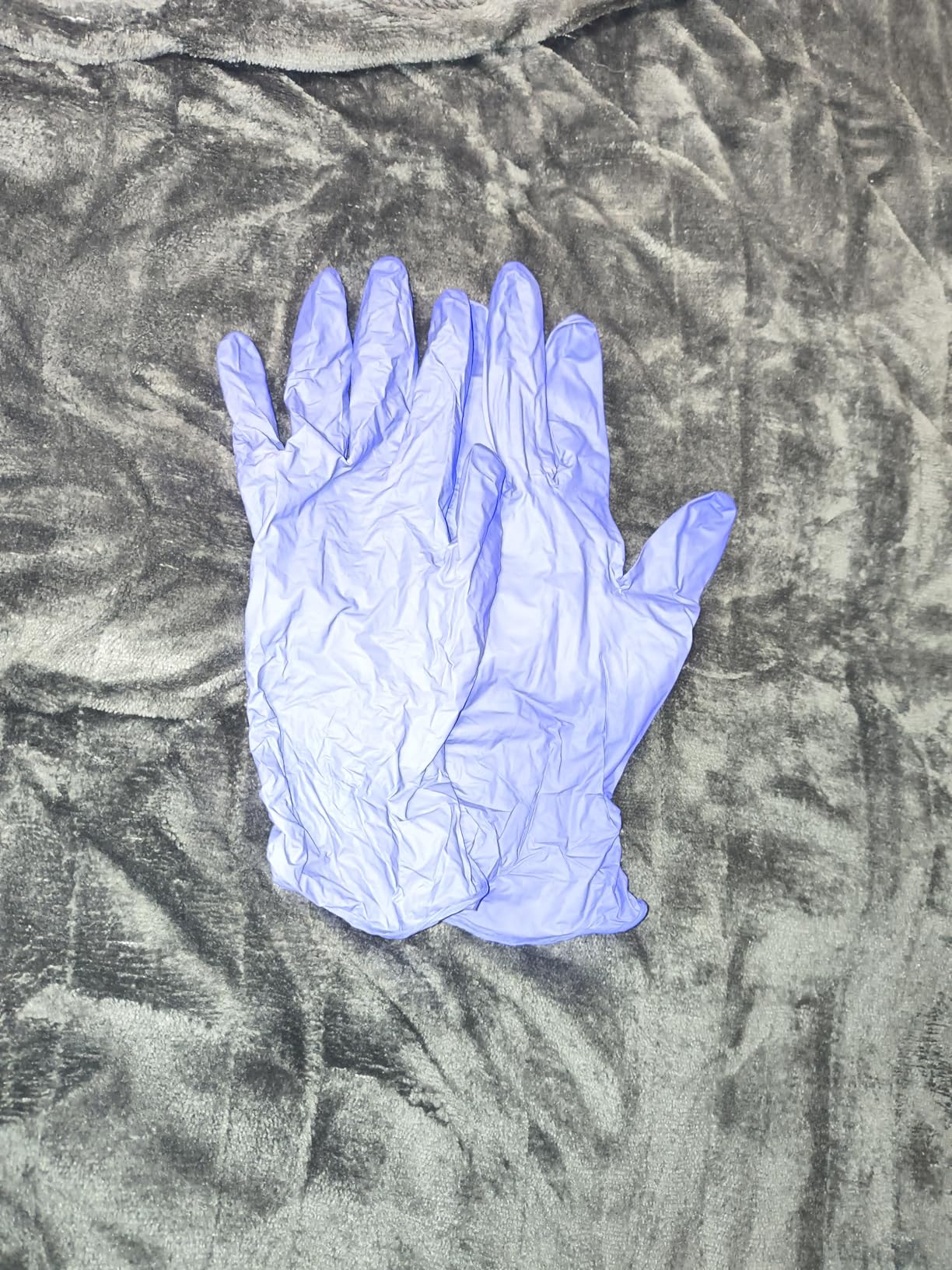 MedPride Powder-Free Nitrile Exam Gloves, Iris Blue, Medium, Box/100 - Customer Photo 2