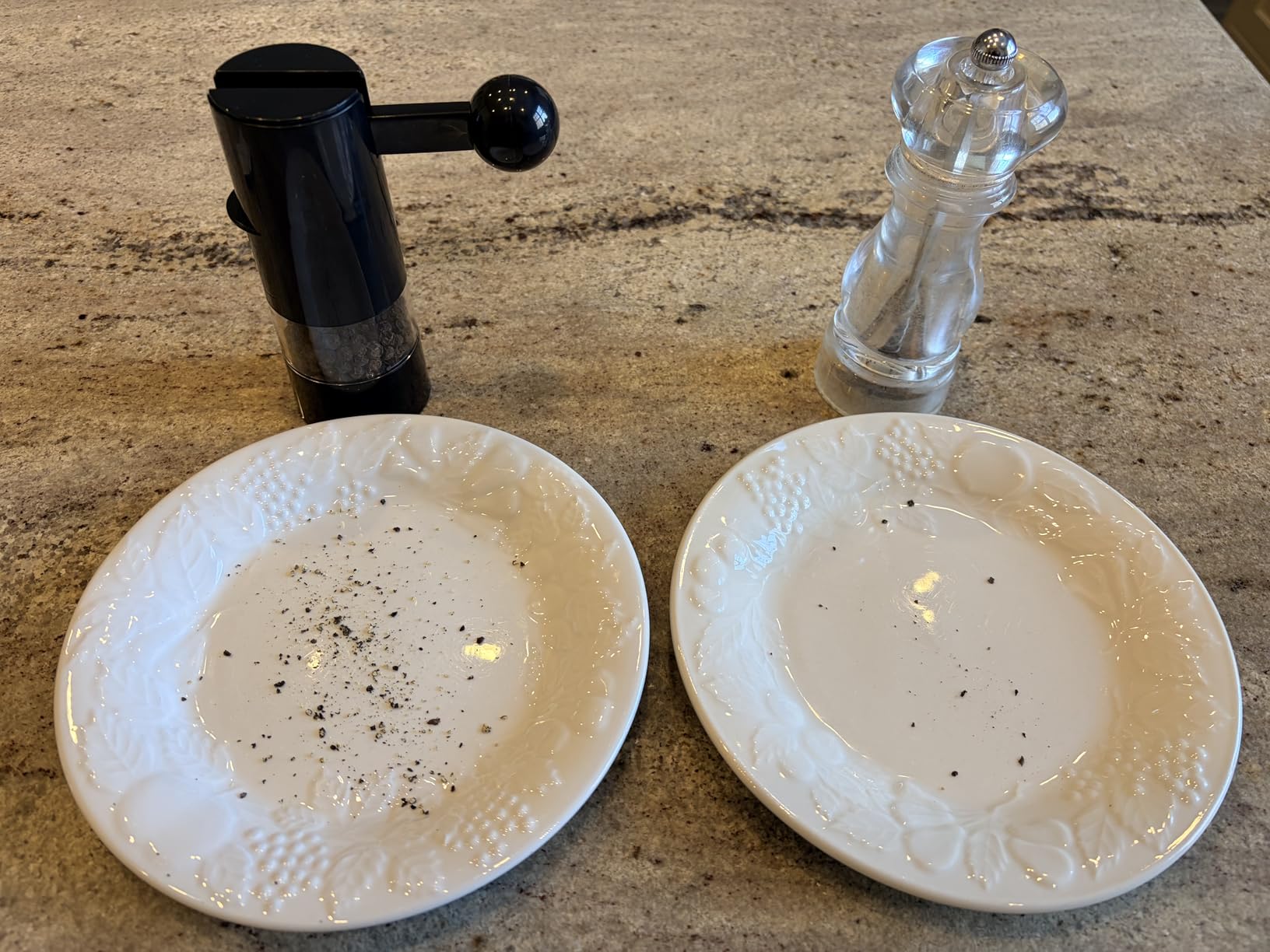 Kuhn Rikon Adjustable Ratchet Grinder with Ceramic Mechanism for Salt, Pepper and Spices, 8.5 x 2.25 inches, Black - Customer Photo 1