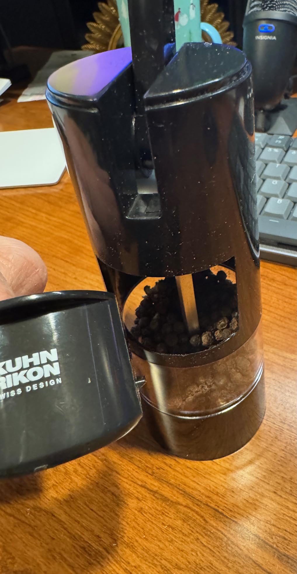 Kuhn Rikon Adjustable Ratchet Grinder with Ceramic Mechanism for Salt, Pepper and Spices, 8.5 x 2.25 inches, Red - Customer Photo 2
