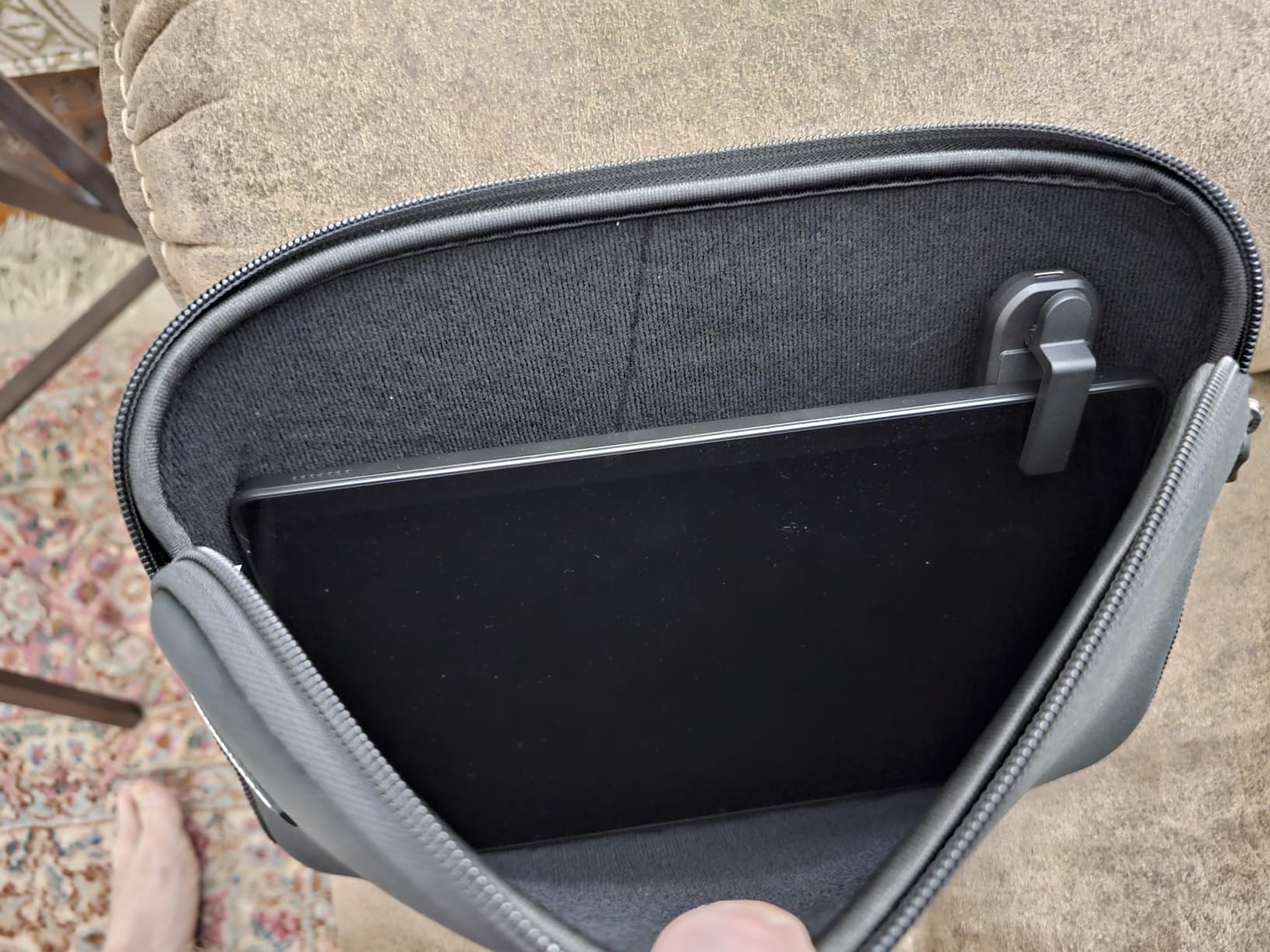 Amazon Basics 17.3-inch Laptop Sleeve, Protective Carrying Case with Zipper for Computer Protection, Black Customer Review Amazon Basics 17.3-inch Laptop Sleeve, Protective Carrying Case with Zipper for Computer Protection, Black - Customer Photo 2