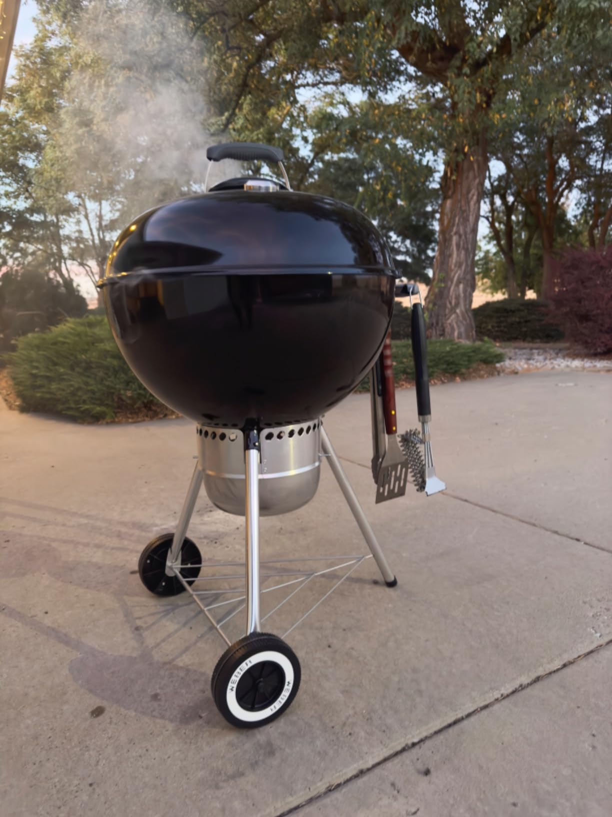 Weber® Original Kettle Premium Charcoal Grill, 22-Inch, Black customer photo 2
