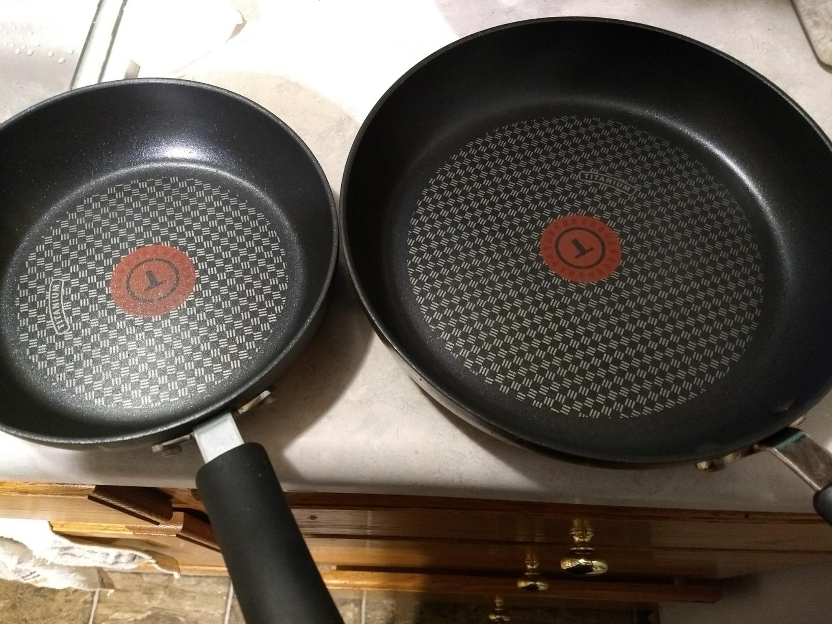 T-Fal Ultimate Hard Anodized Nonstick Pots and Pans Set 17 Piece, Nonstick Cookware Set with Fry Pan, Saucepans, Saute-Pan, Griddle, Dishwasher Safe, Onyx customer photo 2