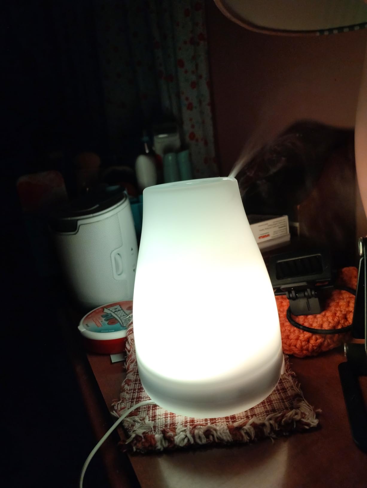 InnoGear Essential Oil Diffuser Ultrasonic Diffusers for Home, Basic White | 100ml, Small Humidifier, Cool Mist, Aromatherapy, Run up to 8hrs, Waterless Auto Off, 7 Lights, Living Room, Quiet, Bedroom customer photo 1