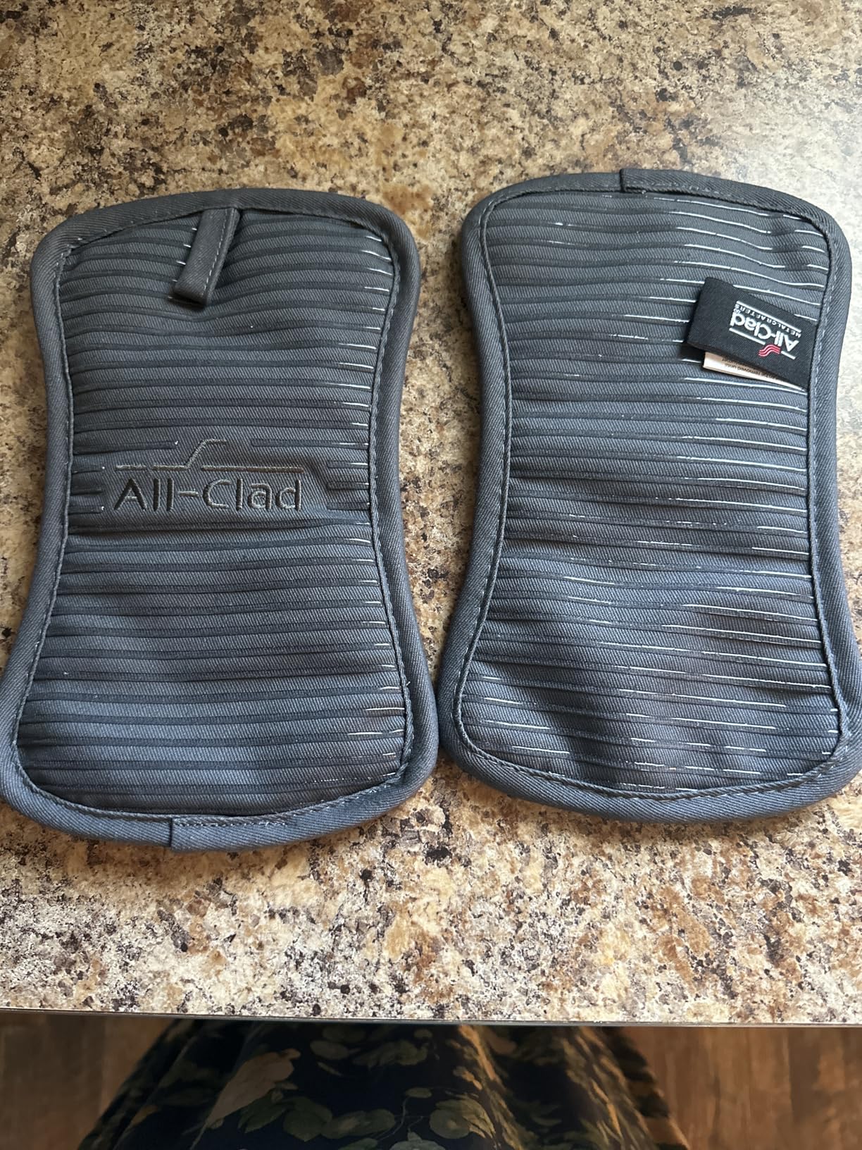 All-Clad Premium Pot Holder & Heating Pad, (2-Pack) Heat Resistant to 500 Degrees, 100% Cotton 10 All-Clad Premium Pot Holder & Heating Pad, (2-Pack) Heat Resistant to 500 Degrees, 100% Cotton 10