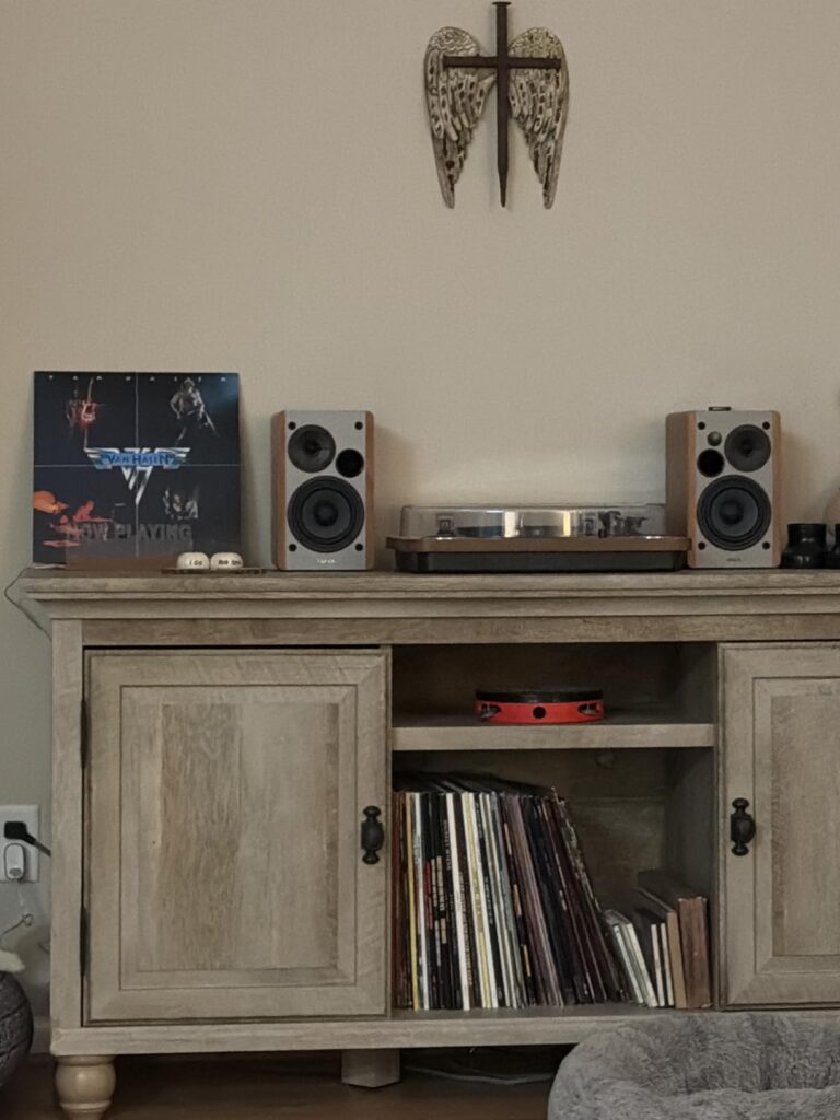 Edifier R1280T Powered Bookshelf Speakers - 2.0 Active Near Field Studio Monitor Speaker - Wooden Enclosure - 42 Watts RMS Power Customer Review Best Bookshelf Speakers