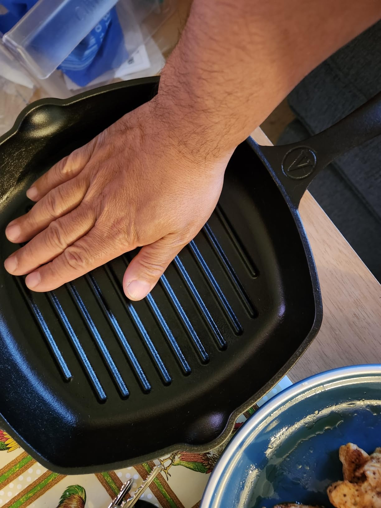 Victoria Cast Iron Grill Pan, Square Grill Pan, Cast Iron Griddle Pan, Seasoned with 100% Kosher-Certified, Non-GMO Flaxseed Oil, Black, 10 Inches - Customer Photo 2