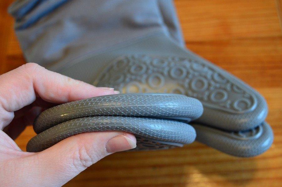 BPA-Free Silicone Oven Mitts Ultra Heat Resistant up to 500°F - Oven Mitts with Thick Cotton Liner - Long Slip Resistant Pot Holders, Flexible Oven Gloves - Black 13.7 Best Oven Mitts
