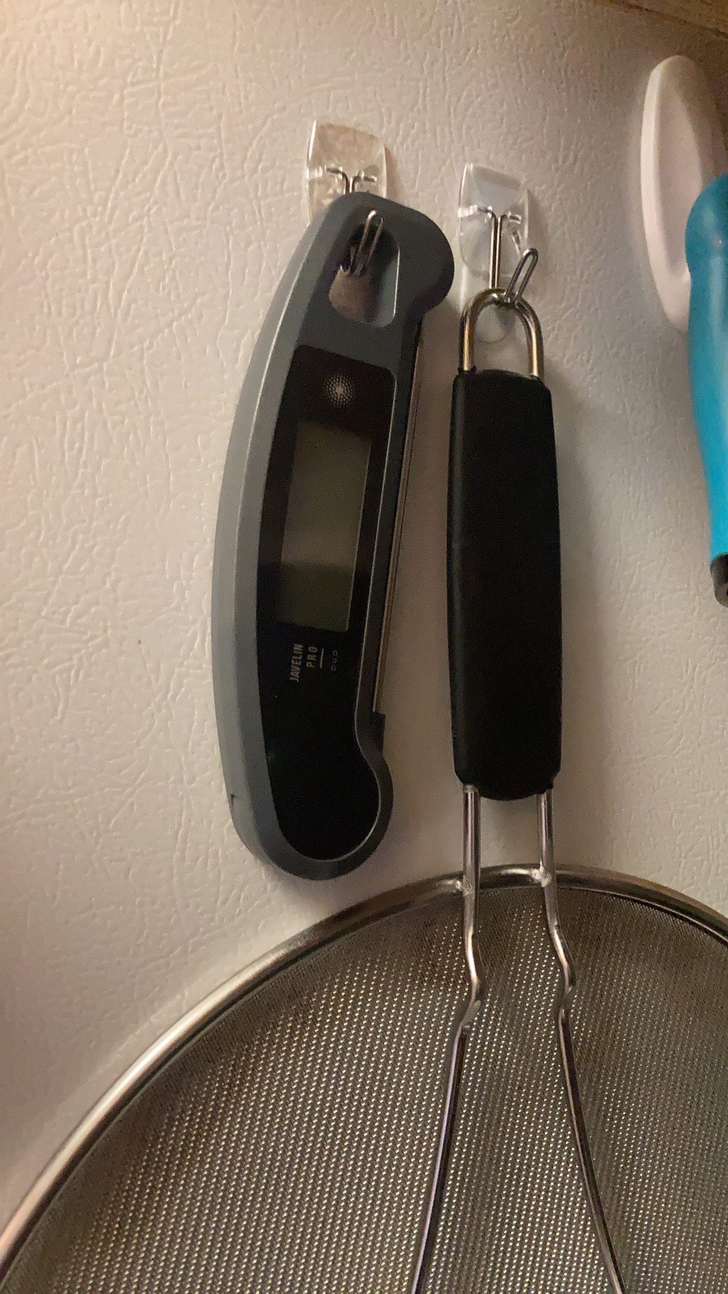 Lavatools Javelin® PRO Classic Ultra-Fast 2-Second Professional Digital Instant Read Meat Thermometer for Grill and Cooking, Auto-Rotating Backlit Display, IP65 Water Resistant, NSF Certified – Sambal customer photo 2