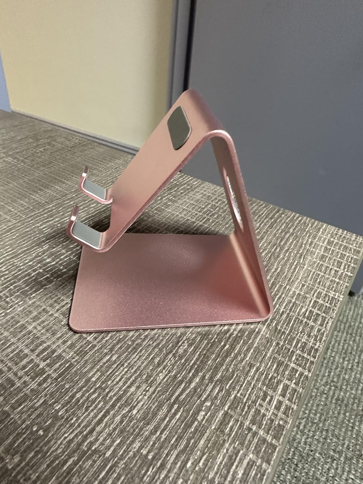 Lamicall Cell Phone Stand, Phone Dock: Cradle, Holder, Stand for Office Desk - Black Customer Review Lamicall Cell Phone Stand, Phone Dock: Cradle, Holder, Stand for Office Desk - Black - Customer Photo 1