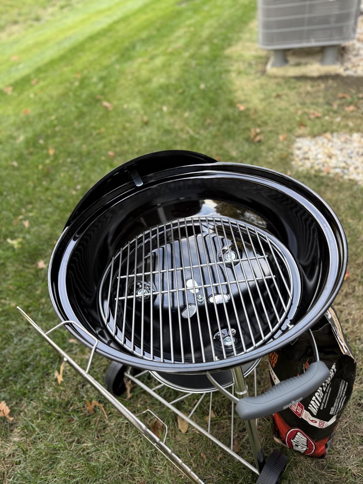 Weber® Jumbo Joe Premium Compact Charcoal Grill, 22‑Inch, Black customer photo 1
