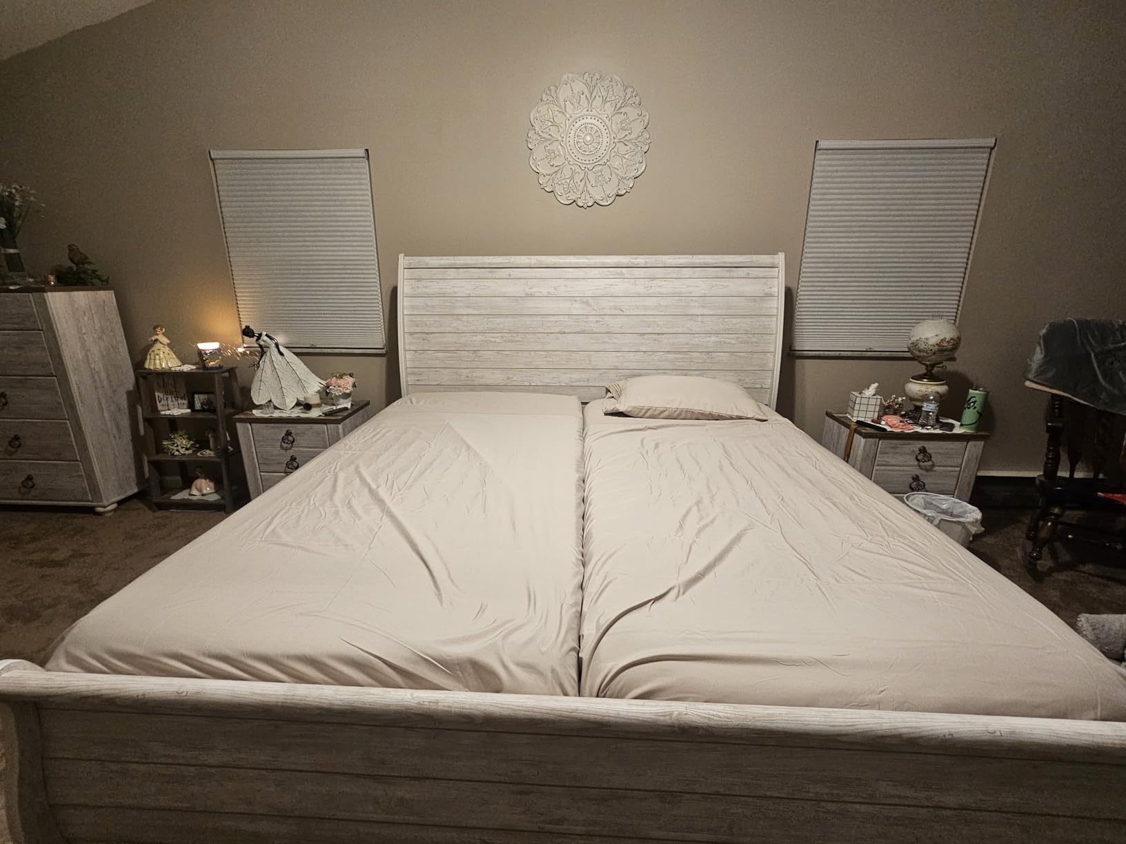 Queen Size 4 Piece Sheet Set - Comfy Breathable & Cooling Bed Sheets Set - Hotel Luxury Bedding for Women, Men, Kids, Teens, Boys & Girls - Deep Pockets, Ultra-Soft, Wrinkle Free - Oeko-Tex - White - Customer Photo 1