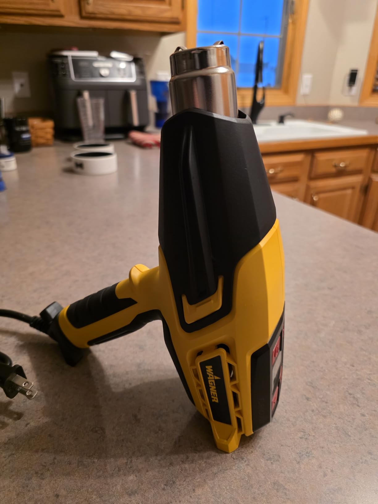 Wagner Spraytech 0503063 FURNO 500 Variable Temp Heat Gun, 2 Nozzles & 12 Temperature Settings Ranging 150°F-1200°F, Electric Heat Gun for Paint Removal, Bending PVC, Crafts and More Customer Review Wagner Spraytech 0503063 FURNO 500 Variable Temp Heat Gun, 2 Nozzles & 12 Temperature Settings Ranging 150°F-1200°F, Electric Heat Gun for Paint Removal, Bending PVC, Crafts and More - Customer Photo 2