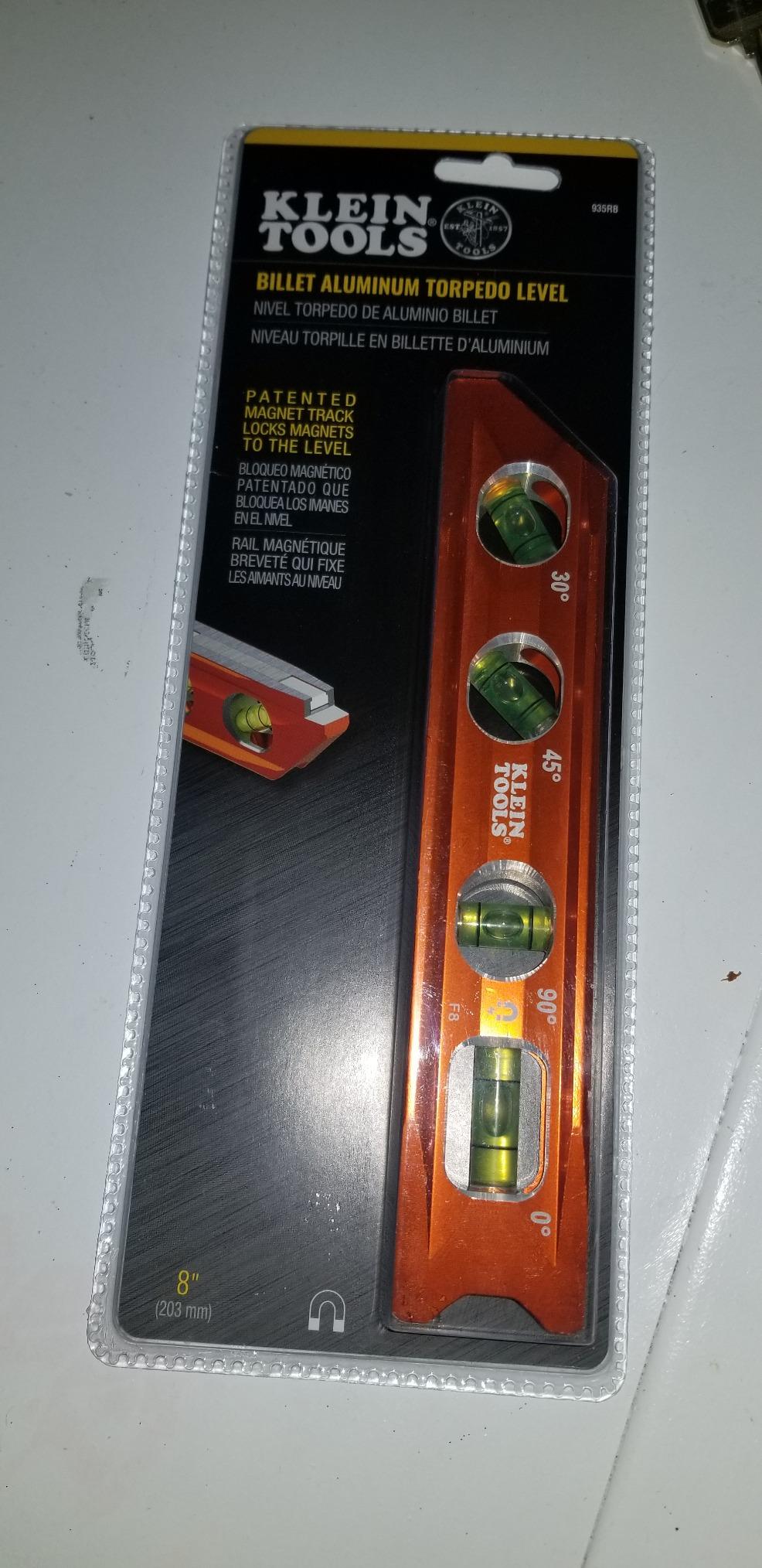 Klein Tools 935RB Torpedo Level, 8-Inch Billet Magnetic Level, 0/30/45/90 Degree Vials, V-Groove, Tapered Nose, High-Visibility Vial and Body Customer Review Klein Tools 935RB Torpedo Level, 8-Inch Billet Magnetic Level, 0/30/45/90 Degree Vials, V-Groove, Tapered Nose, High-Visibility Vial and Body - Customer Photo 2