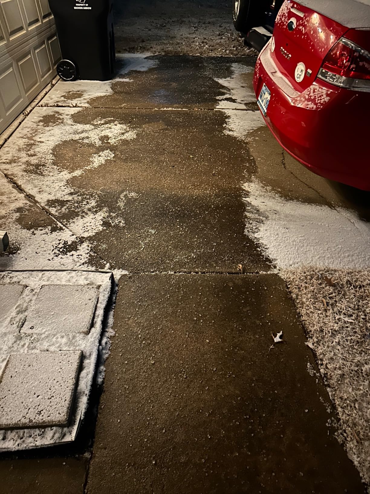 Snow Joe Premium Enviro Blend Ice Melt, Green-Coated Deicer Crystals, 50 lb - Safer Melter for Vegetation, Concrete & Metals w/ Anti-Corrosion Calcium Magnesium Acetate - Customer Photo 2