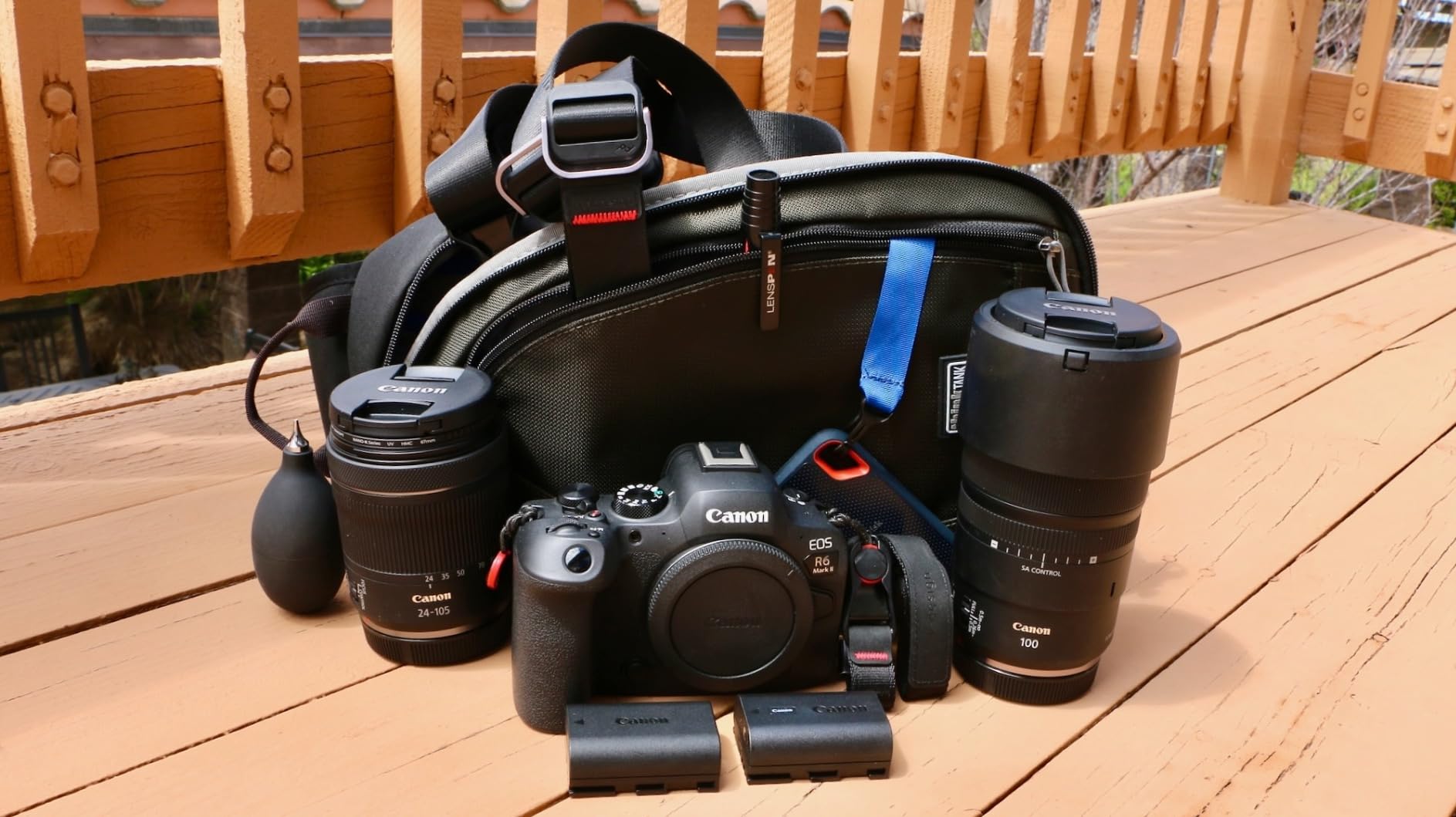 Think Tank TurnStyle 10 V2.0 Sling Bag for DSLR and Mirrorless Camera - Charcoal Customer Review Think Tank TurnStyle 10 V2.0 Sling Bag for DSLR and Mirrorless Camera - Charcoal - Customer Photo 1