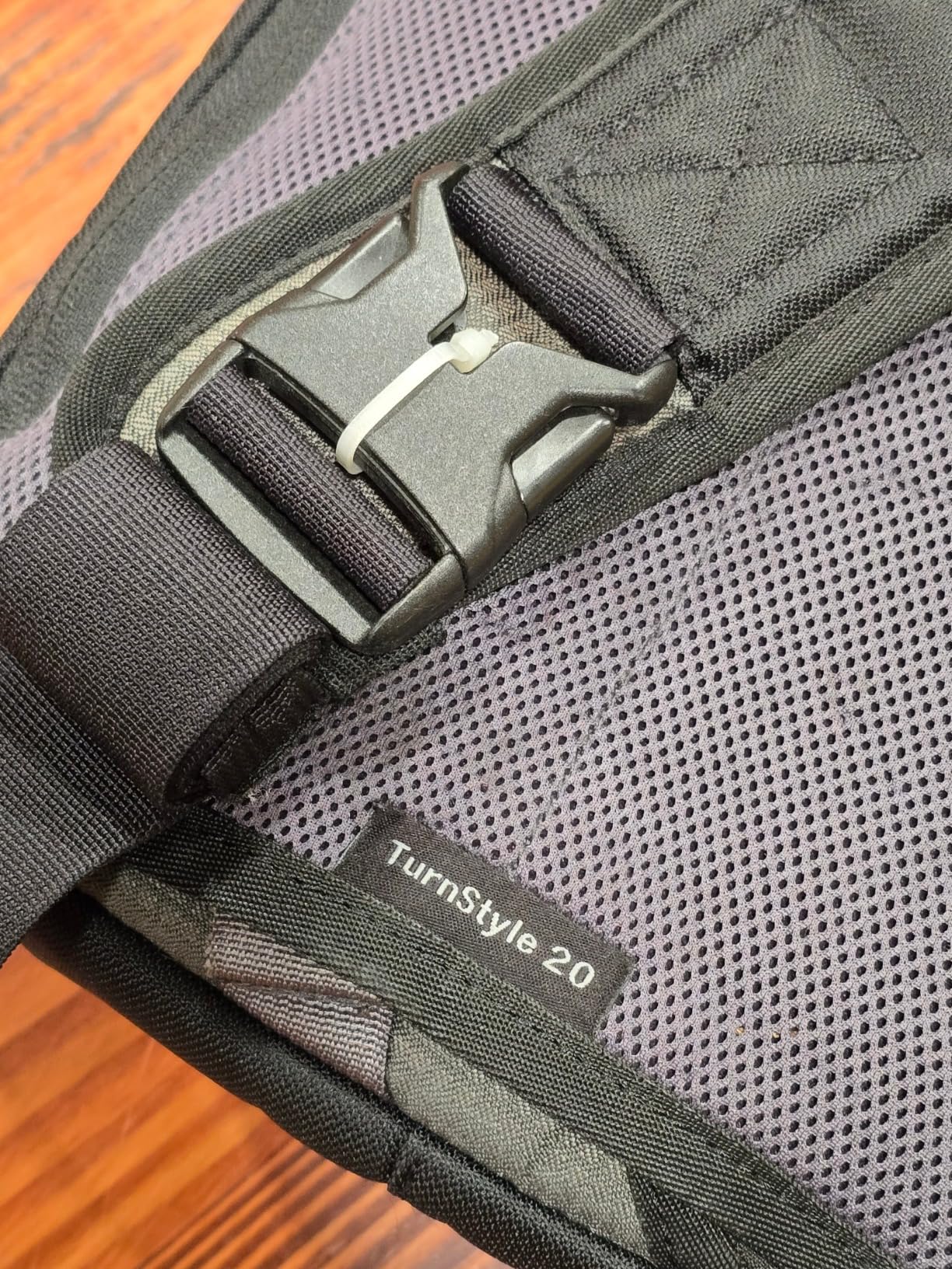 Think Tank TurnStyle 5 V2.0 Sling Camera Bag for DSLR and Mirrorless Camera- Blue Indigo - Customer Photo 2