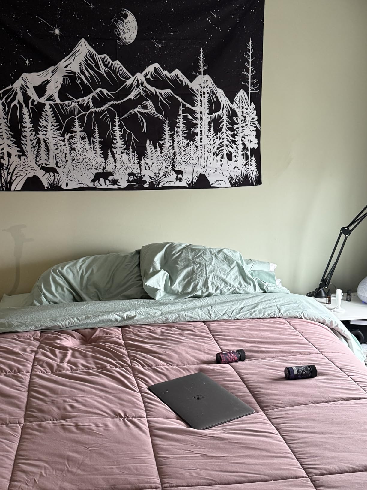 Linen Home 100% Cotton Percale Sheets Queen Size, White, Deep Pocket, 4 Pieces Set - 1 Flat, 1 Deep Pocket Fitted Sheet and 2 Pillowcases, Crisp Cool and Strong Bed Linen - Customer Photo 2