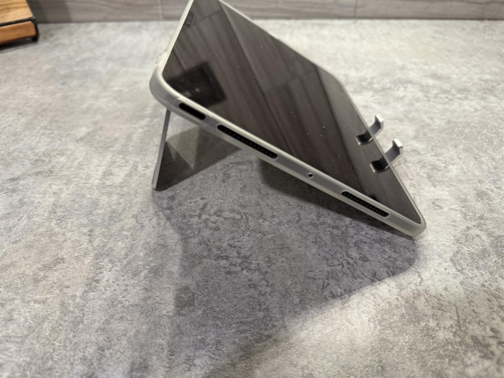 Adjustable Cell Phone Stand, OMOTON Aluminum Desktop Cellphone Stand with Anti-Slip Base and Convenient Charging Port, Fits All Smart Phones, Silver Customer Review Adjustable Cell Phone Stand, OMOTON Aluminum Desktop Cellphone Stand with Anti-Slip Base and Convenient Charging Port, Fits All Smart Phones, Silver - Customer Photo 5