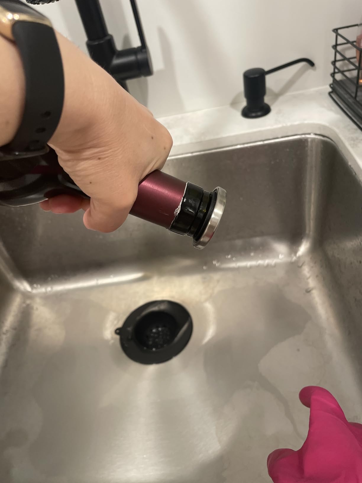 OXO SteeL Leakproof Expanding Wine Stopper (2 Pack) Customer Review OXO SteeL Leakproof Expanding Wine Stopper (2 Pack) - Customer Photo 2