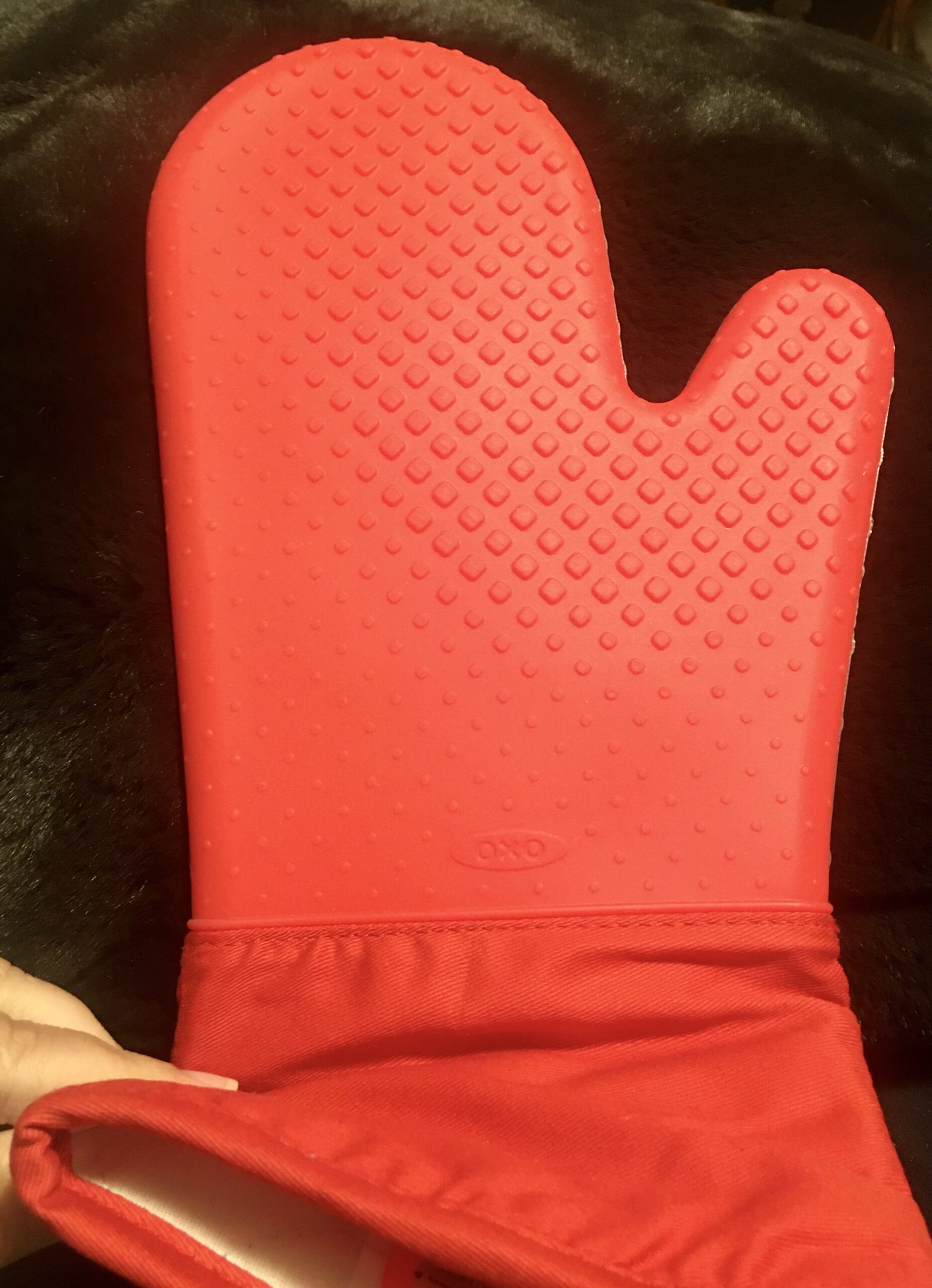 OXO Good Grips Silicone Oven Mitt - Black Customer Review OXO Good Grips Silicone Oven Mitt - Black - Customer Photo 1