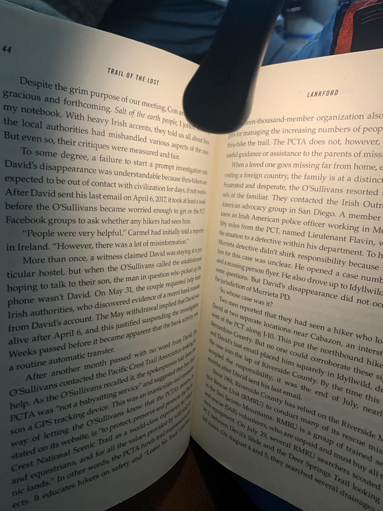 Vekkia 3000K Warm LED Rechargeable Book Light, Easy for Eyes, Clip on Reading Lights for Reading in Bed, Car & Travel, Lightweight Slim 2.1 oz. Perfect for Readers (Elegant White) Customer Review Vekkia 3000K Warm LED Rechargeable Book Light, Easy for Eyes, Clip on Reading Lights for Reading in Bed, Car & Travel, Lightweight Slim 2.1 oz. Perfect for Readers (Elegant White) - Customer Photo 2