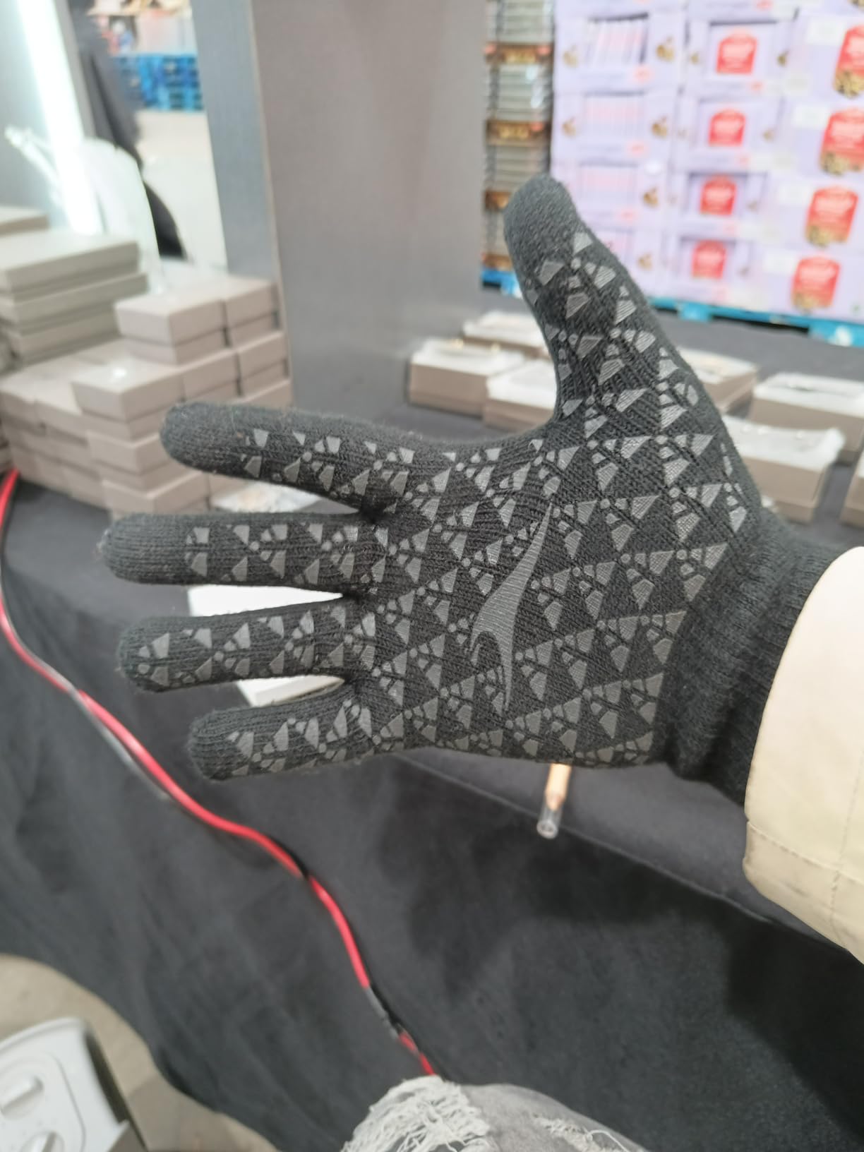 Achiou Winter Gloves, Glove for Men Women, Upgraded Touch Screen Texting Warm Running with Thermal Soft Knit Lining - Customer Photo 2