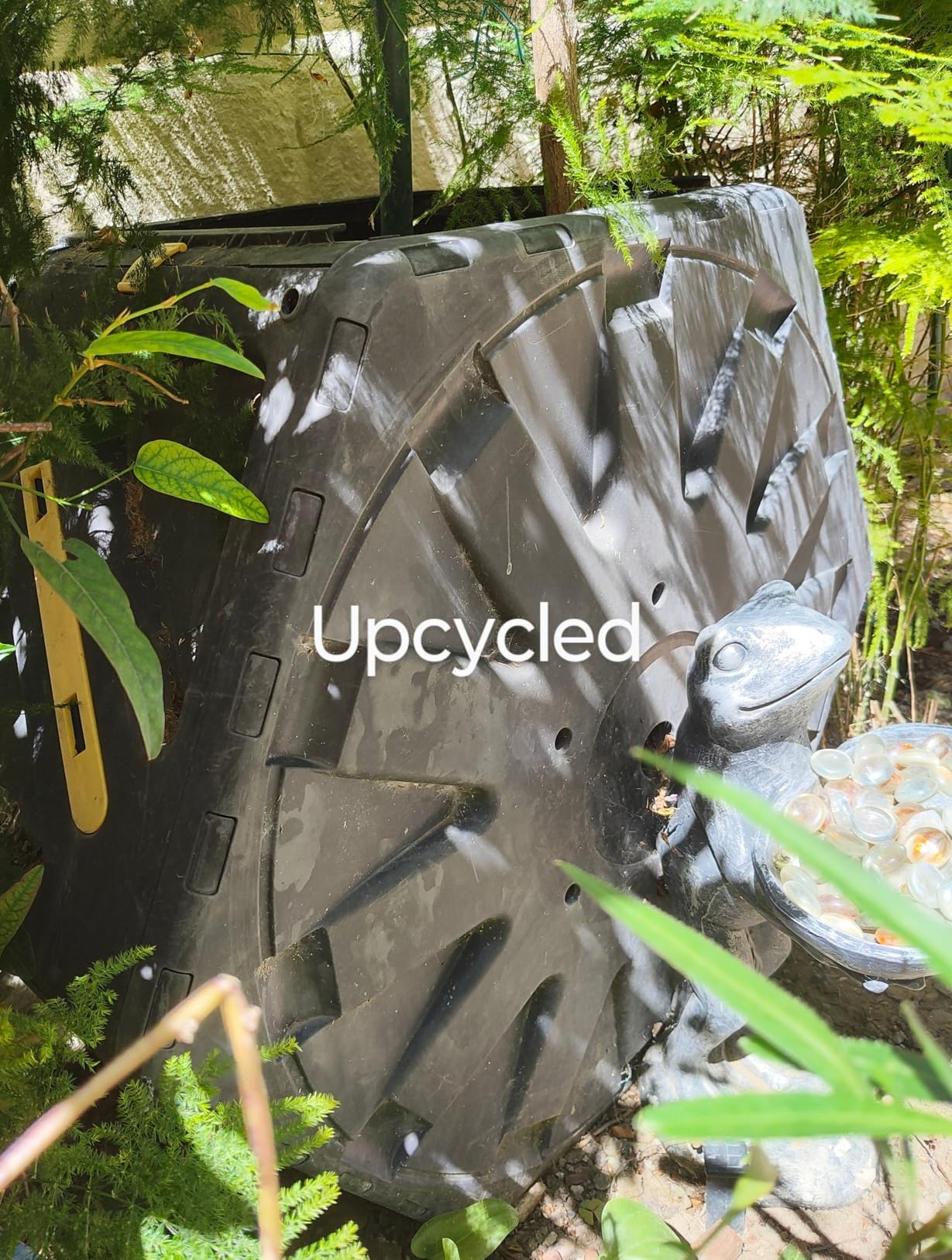 Miracle-Gro Compost Tumbler Single Chamber - Easy-Turn Composter Tumbler Outdoor for Fast Composting - Heavy-Duty Composting Bin with 1 Sliding Door (1 x 27.7 Gallon / 105 Liter) customer photo 2