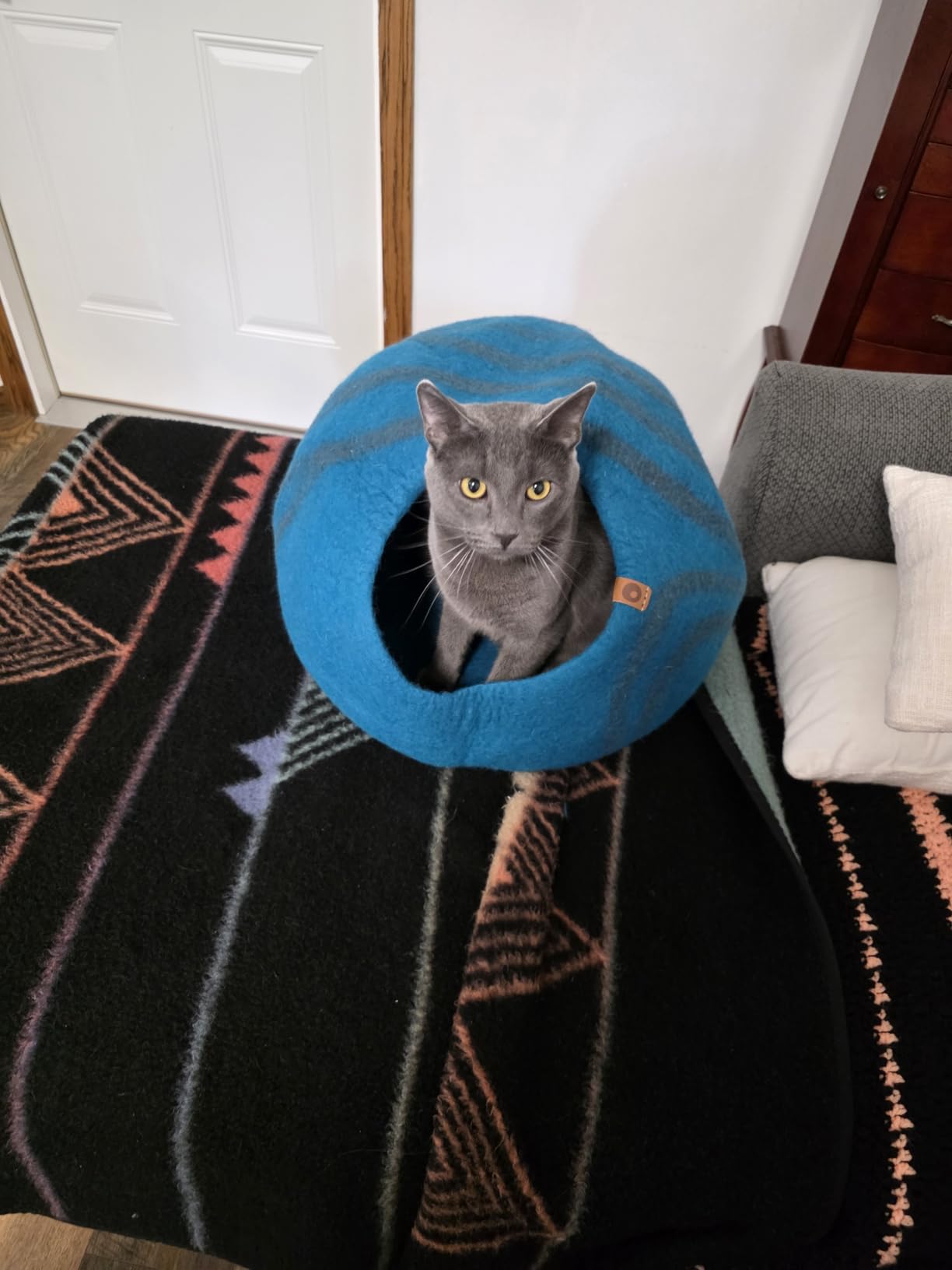 MEOWFIA Cat Cave – Premium Felt Cat Bed for Indoor Cats, Handmade Merino Wool (Light Grey, Medium) Customer Review MEOWFIA Cat Cave – Premium Felt Cat Bed for Indoor Cats, Handmade Merino Wool (Light Grey, Medium) - Customer Photo 1
