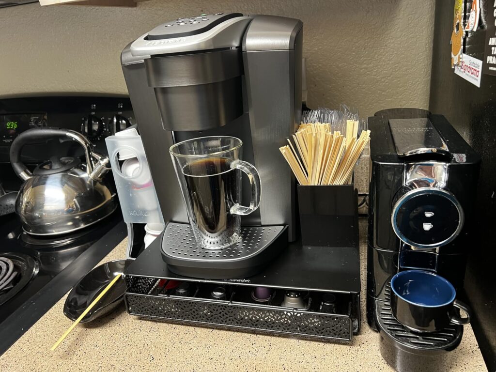 Keurig K-Elite Single Serve K-Cup Pod Coffee Maker, with Strength and Temperature Control, Iced Coffee Capability, 8 to 12oz Brew Size, Programmable, Brushed Slate Customer Review Best Single Serve Coffee Maker