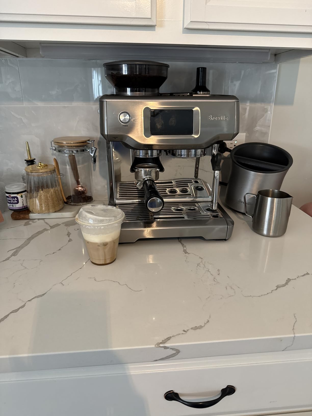 Breville BES880BSS Barista Touch Espresso Machine, Brushed Stainless Steel | Pull barista-quality espresso shots, lattes and cappuccinos at home with semi-automatic coffee maker with built-in grinder customer photo 2