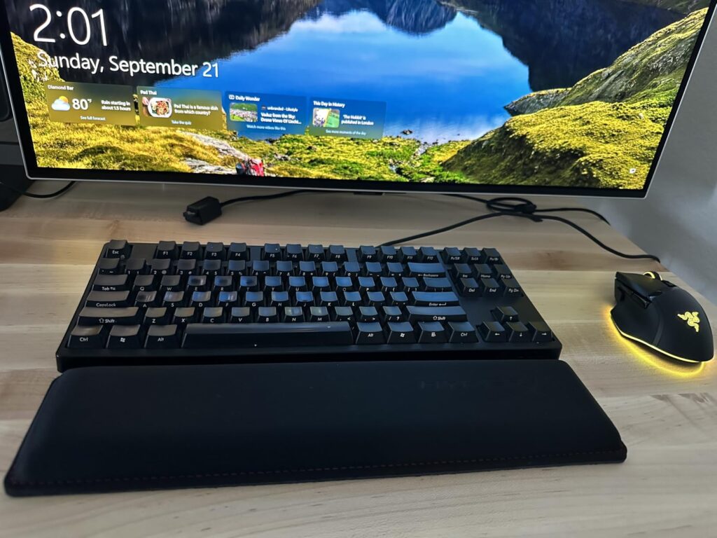 HyperX Wrist Rest - Full Sized - Cooling Gel - Memory Foam - Anti-Slip - Ergonomic - Keyboard Accessory, Black Customer Review Best Wrist Rest
