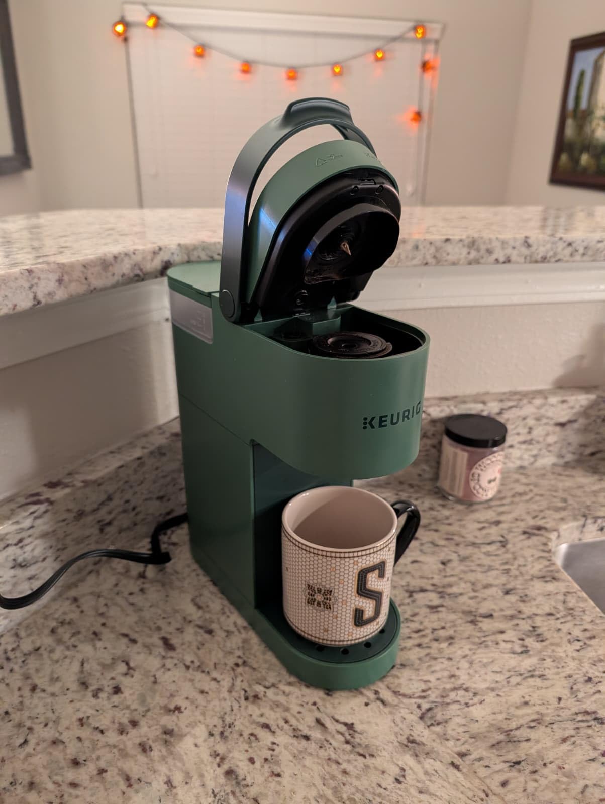 Keurig K-Mini Single Serve K-Cup Pod Coffee Maker, 6 to 12oz Brew size, with Cord Storage, Perfect for Small Spaces, Black Customer Review Keurig K-Mini Single Serve K-Cup Pod Coffee Maker, 6 to 12oz Brew size, with Cord Storage, Perfect for Small Spaces, Black - Customer Photo 2