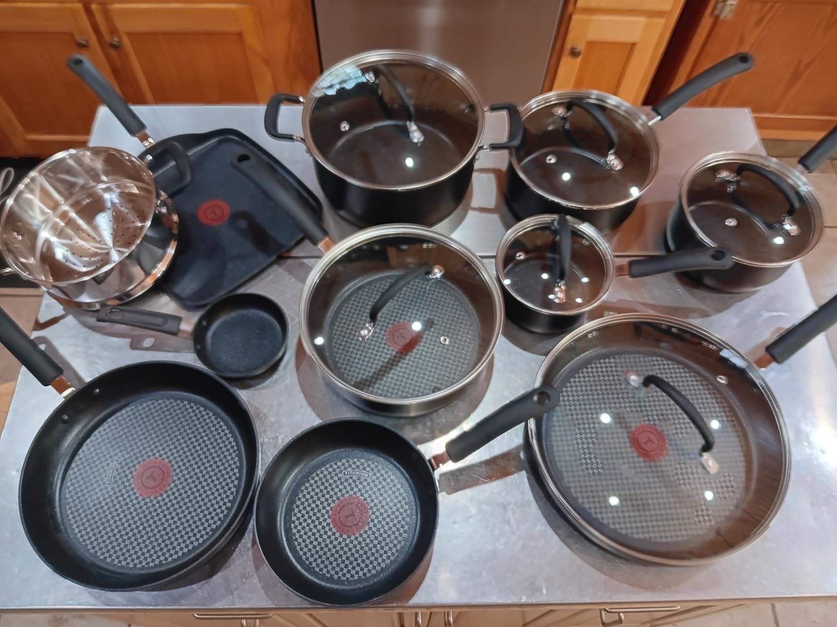 T-fal Ultimate Hard Anodized Nonstick Fry Pan Set 2 Piece, 10, 12 Inch, Oven Broiler Safe 400F, Cookware, Pots and Pans Set Non Stick, Kitchen Frying Pans, Cooking Skillets, Dishwasher Safe, Grey | Titanium nonstick coating, Thermo-Spot heat indicator, Oven safe to 400°F, Dishwasher safe, All stovetops except induction customer photo 1