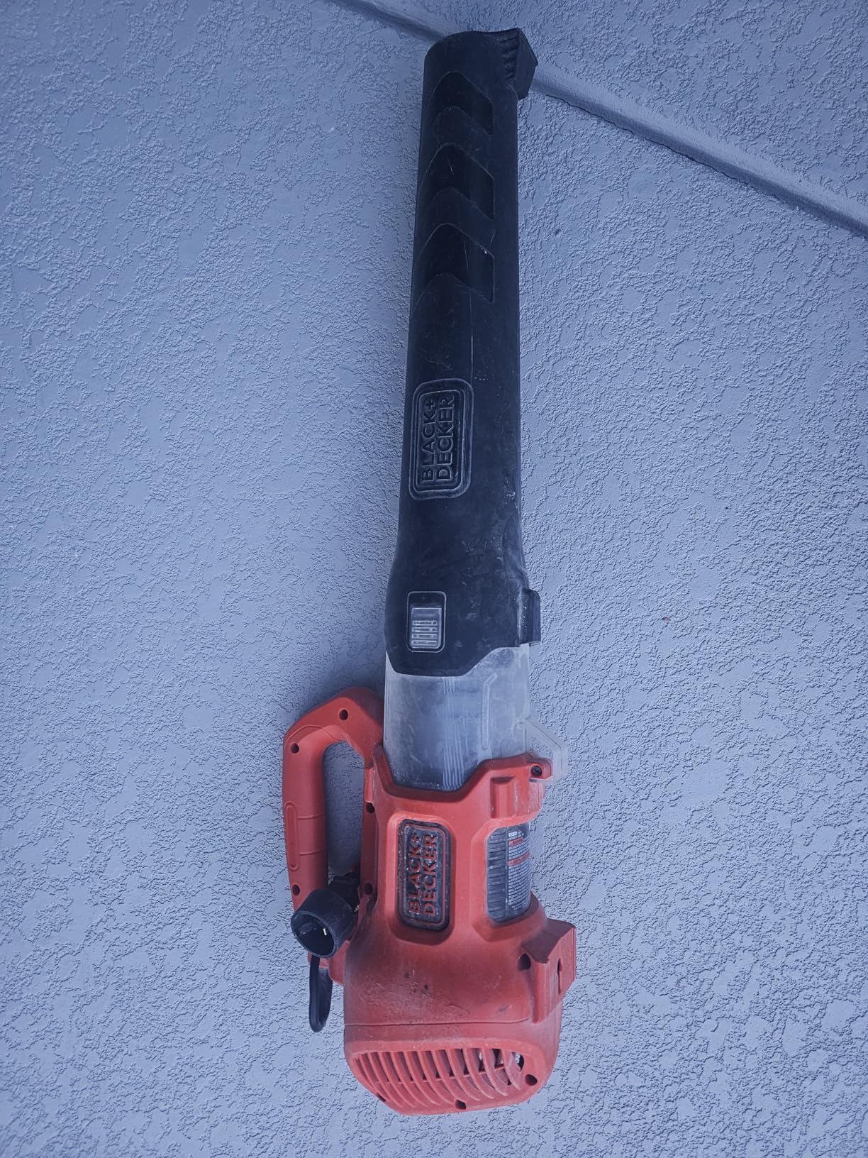 BLACK + DECKER Electric Leaf Blower, Hand Held Blowers for Lawn Care, Up to 450 CFM and 140 MPH Power, Axial, Lightweight, Corded (BEBL750) Customer Review BLACK + DECKER Electric Leaf Blower, Hand Held Blowers for Lawn Care, Up to 450 CFM and 140 MPH Power, Axial, Lightweight, Corded (BEBL750) - Customer Photo 2