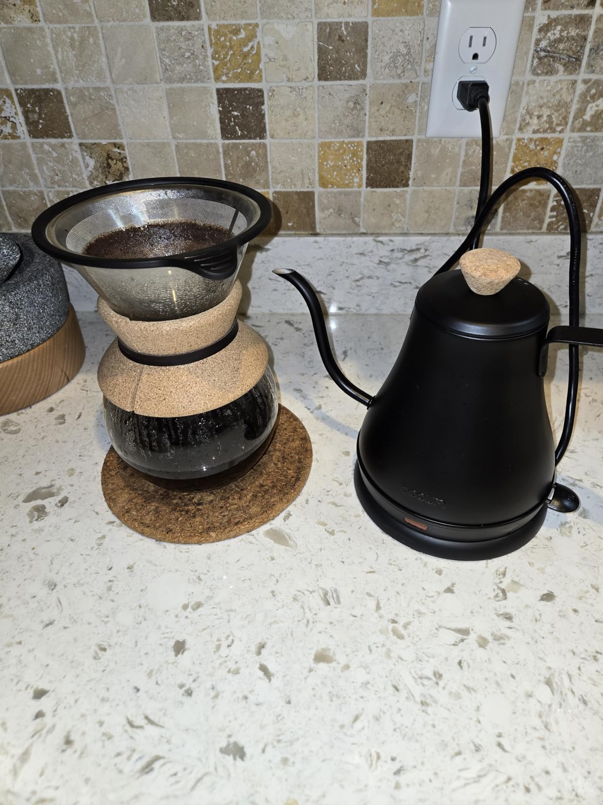 Bodum 34oz Pour Over Coffee Maker, High-Heat Borosilicate Glass with Reusable Stainless Steel Filter and Cork Grip - Made in Portugal - Customer Photo 1