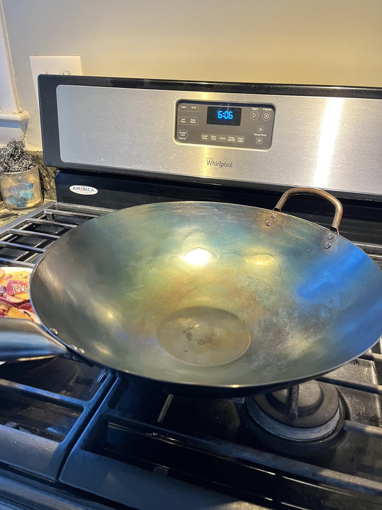 Mammafong Flat Bottom Carbon Steel Wok Pan - Authentic Hand Hammered Woks and Stir Fry Pans - 14 Mammafong Flat Bottom Carbon Steel Wok Pan - Authentic Hand Hammered Woks and Stir Fry Pans - 14