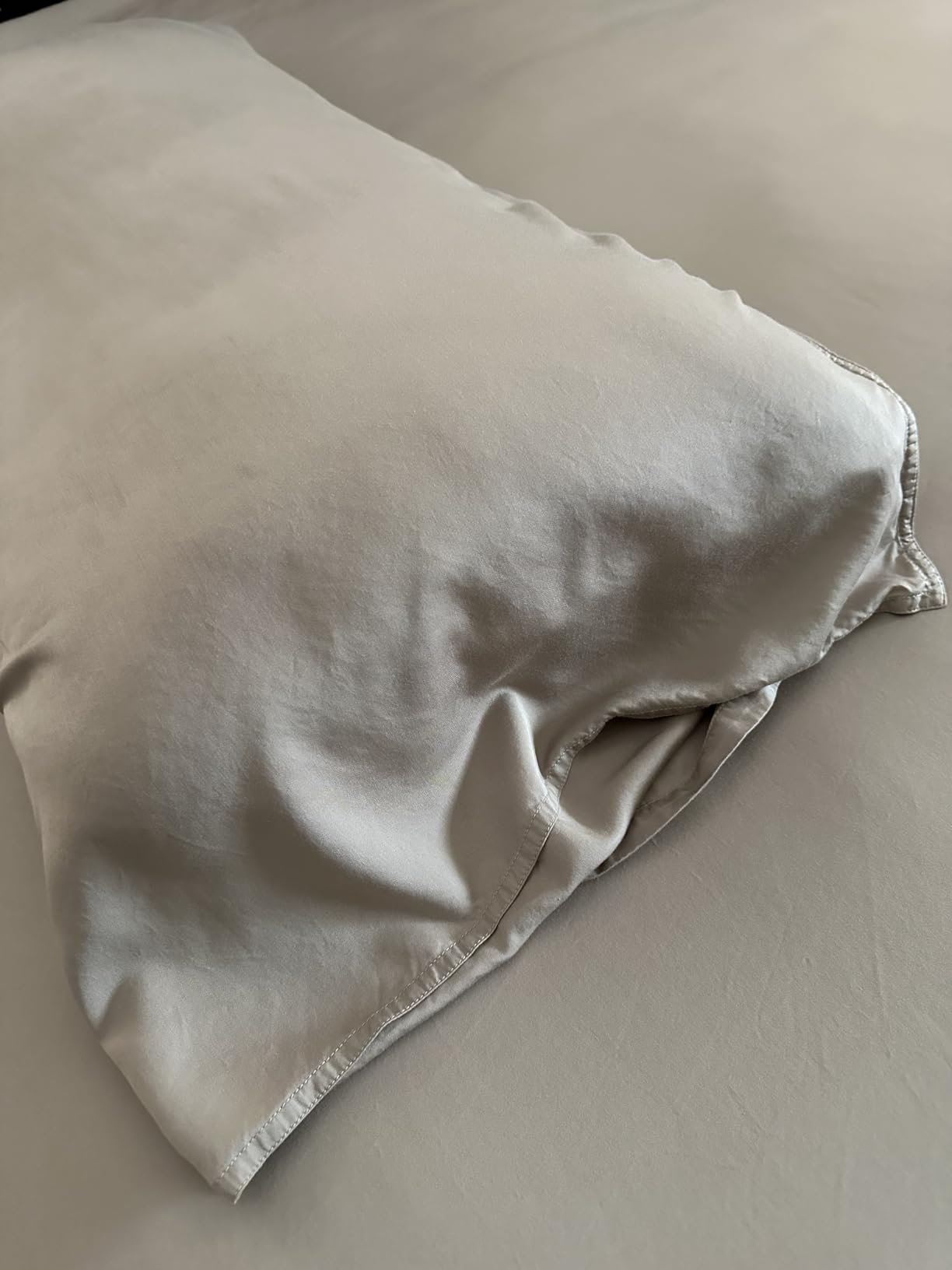 Pure Bamboo Queen Sheets, Genuine 100% Organic Viscose Derived from Bamboo Bed Sheet Set, Luxuriously Soft & Cooling, Double Stitching, 2 Year Quality Promise (Queen, White) - Customer Photo 2