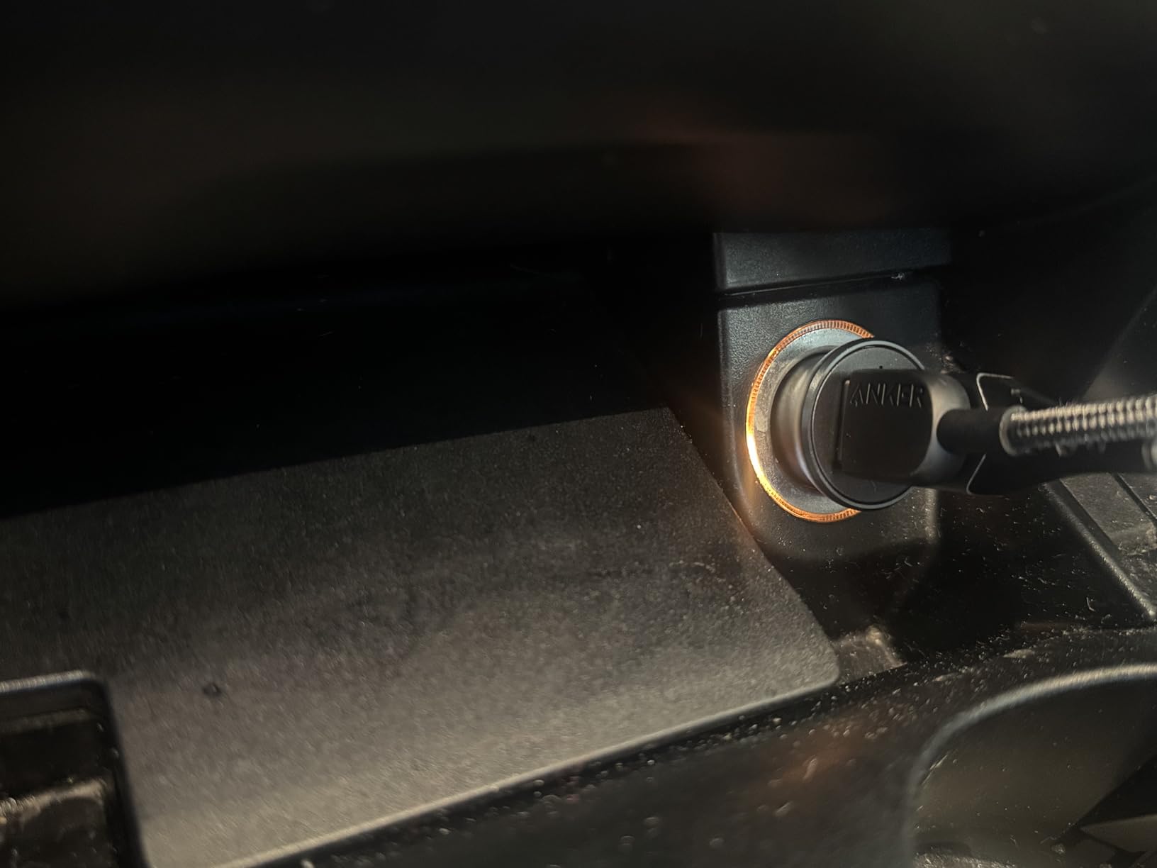 Anker 320 Car Charger (24W II), Mini Aluminum Alloy Dual USB Customer Review Anker 320 Car Charger (24W II), Mini Aluminum Alloy Dual USB - Customer Photo 1